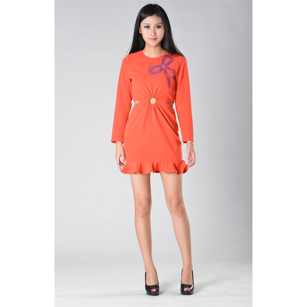 SY005漏空燙鉆連衣裙正面效果 SY005漏空燙鉆連衣裙正面效果