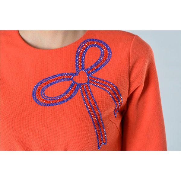 SY005漏空燙鉆連衣裙細(xì)節(jié)圖 SY005漏空燙鉆連衣裙細(xì)節(jié)圖